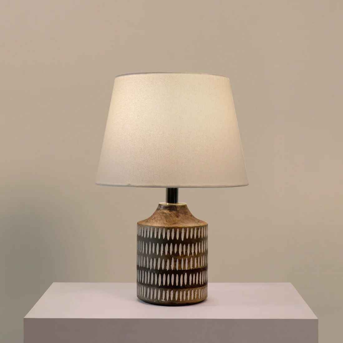 NAYBU Straight Table Lamp