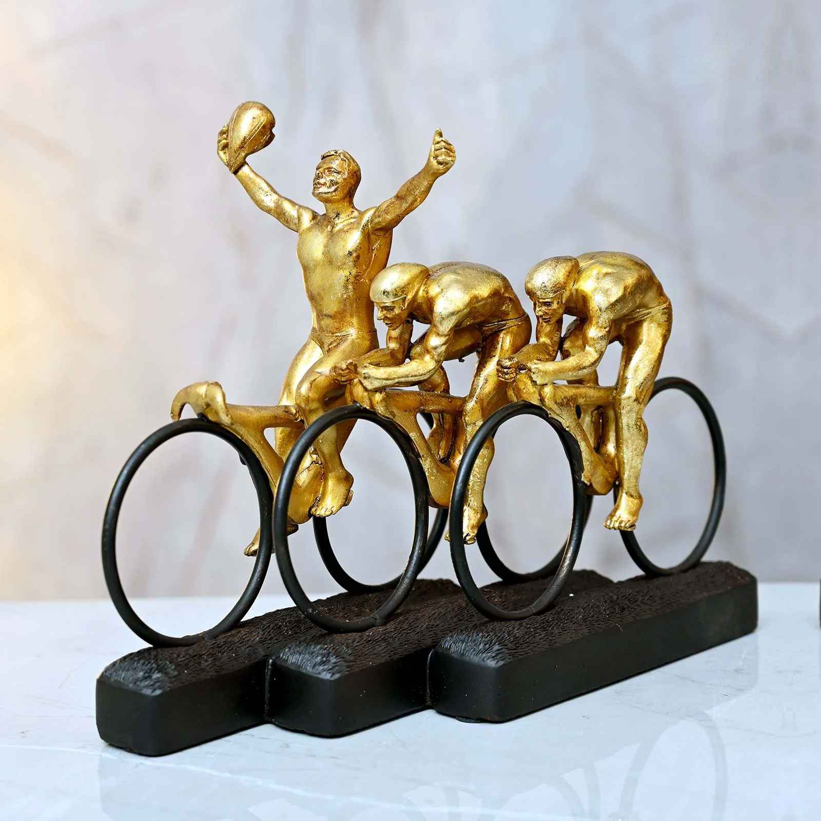 The Winners Art Sculpture