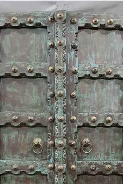 The Nadi Mandala Wooden Trunk