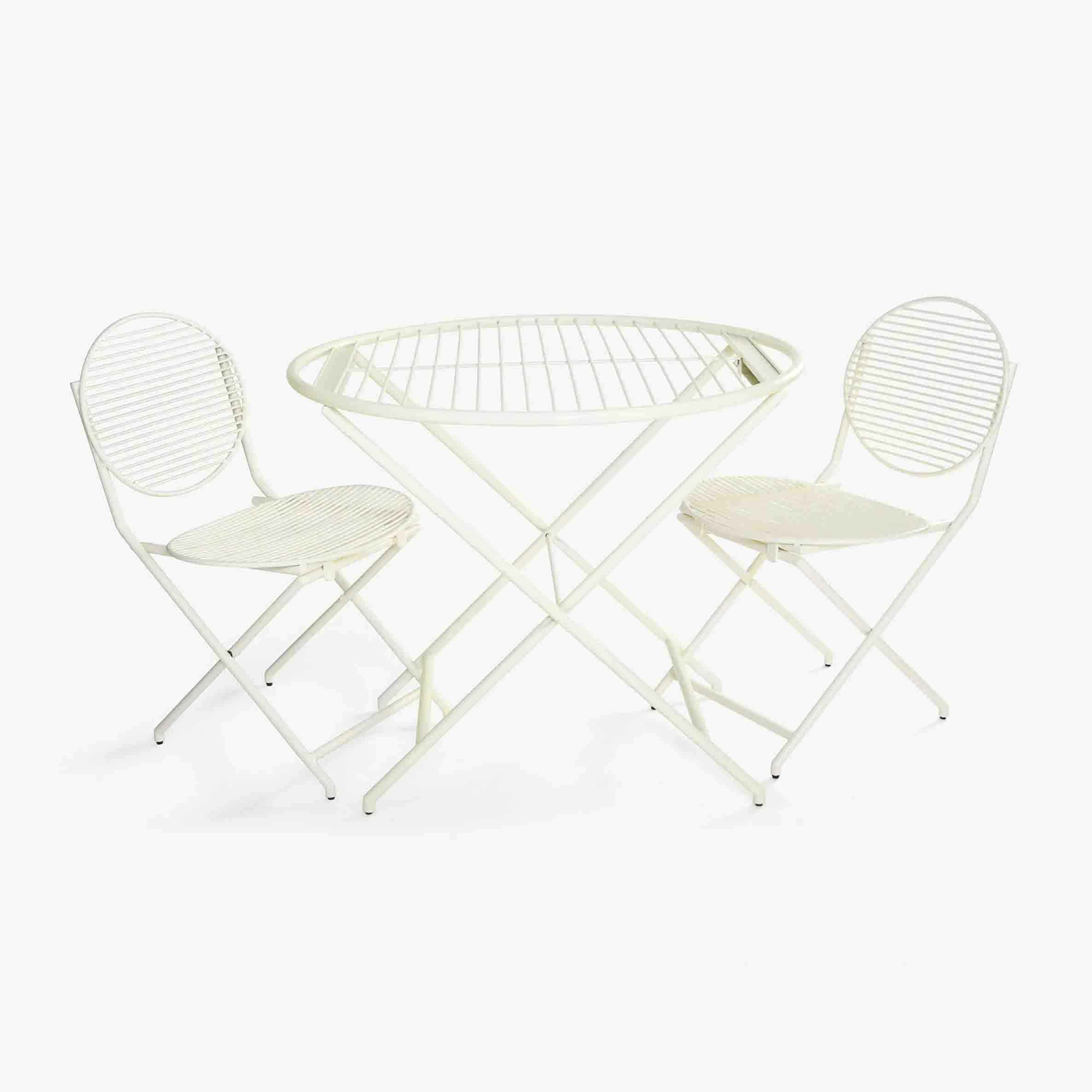 Uki Patio Coffee Table & Lounge Chairs