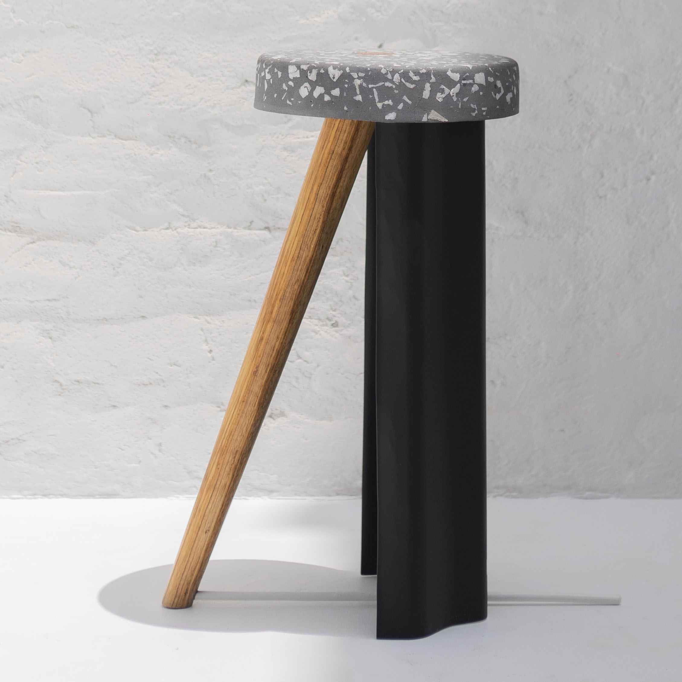 Canti Table