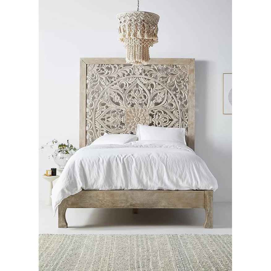 The Serai Vintage Style Filigree Day Bed
