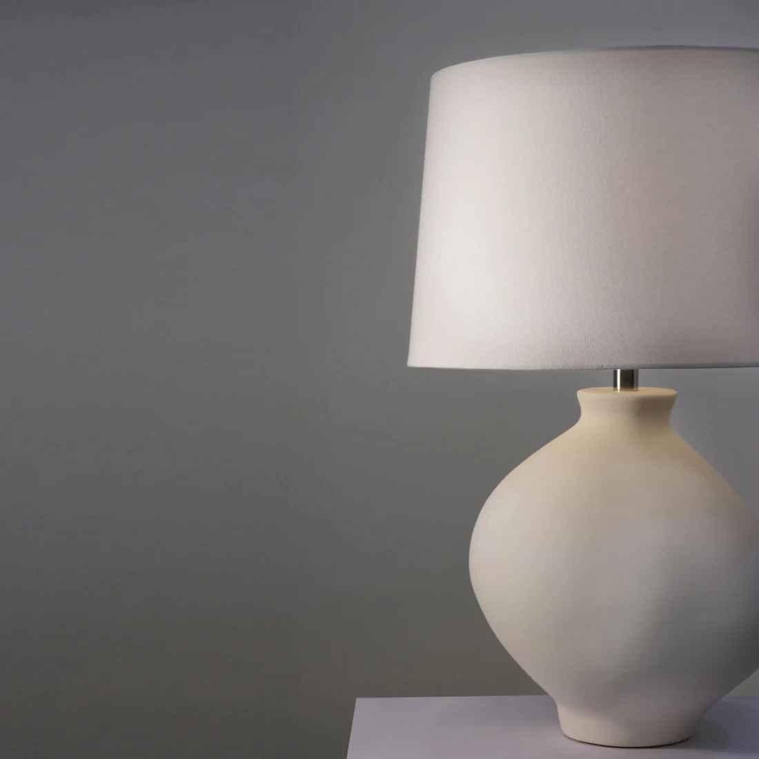 Krug Oval Table Lamp