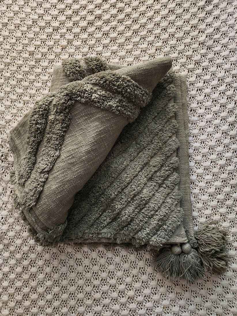Ava Tufted Throw