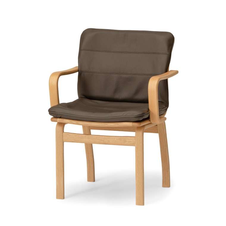 LAVE Dining Armchair